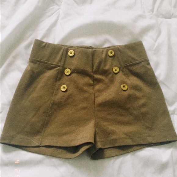 Cute Brown shorts with gold buttons - Picture 1 of 3